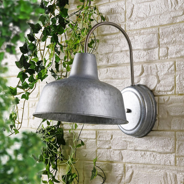 Safavieh JENNINE, Antique Silver Outdoor Wall Sconce Set of 2 - Vintage Charm for Patios & Entryways PLT4020A-SET2