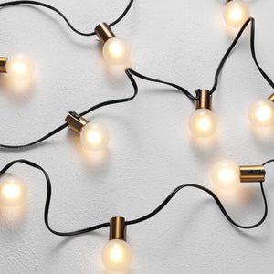 Safavieh FARRYNN, 10-Light 120" Outdoor String Lights - Elegant Brass & Black Design for Inviting Ambiance PLT4044A