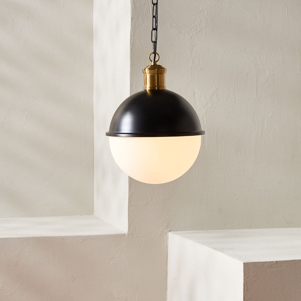 Safavieh DAYLILY, Elegant Extendable Pendant Light Fixture for Modern Interiors - Adjustable Height Design Black / Brass PND4139A