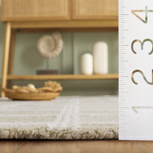 Safavieh Pine Hand Tufted Wool Geometric Accent Rug Artisan Crafted for Entryway or Bedside Sage Ivory PNE103W-2