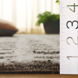 Safavieh Pine Hand-tufted Runner Rug - Luxurious Wool Pile For Hallways, Stairs & Elegant Home Decor Taupe Hand Spun Wool Pile Pne115e-5