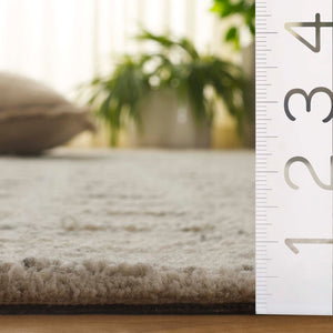 Safavieh Pine Hand-tufted Area Rug: Luxurious Wool Design In Natural Hues For Stylish Home Decor Comfort Grey Hand Spun Wool Pile Pne115f-6