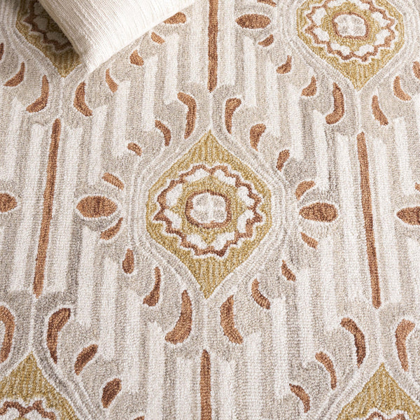 Safavieh Pine Elegant Floral Runner Rug – Luxurious Hand-tufted Design For Timeless Home Décor Appeal Beige ,Gold 85% Wool,15% Cotton Pne405d-5