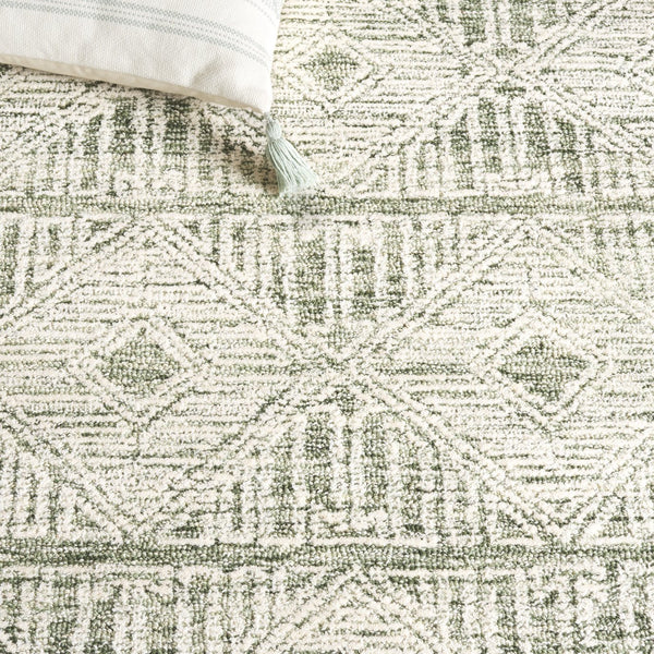 Safavieh Pine Handtufted Wool And Cotton Runner - Luxurious Geometric Design For Elegant Home Accents Green ,Ivory Wool & Cotton Pne603y-5