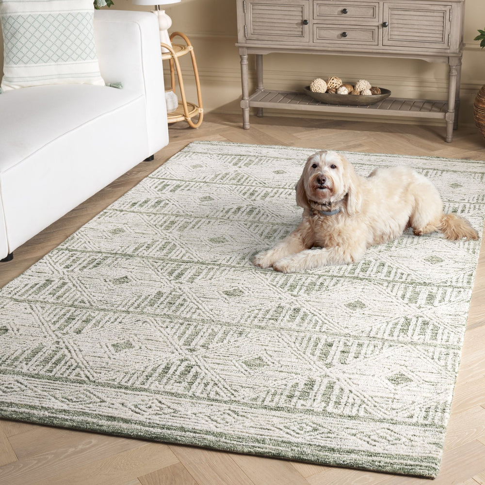 Safavieh Pine Handtufted Wool And Cotton Runner - Luxurious Geometric Design For Elegant Home Accents Green ,Ivory Wool & Cotton Pne603y-5