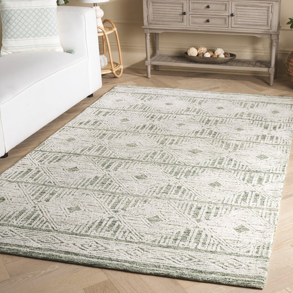 Safavieh Pine Handtufted Wool And Cotton Runner - Luxurious Geometric Design For Elegant Home Accents Green ,Ivory Wool & Cotton Pne603y-5