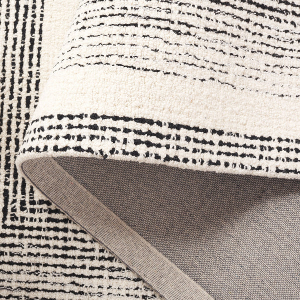 Safavieh Pine Handtufted Wool & Cotton Runner Rug - Unique Geometric Design For Elegant Hallway Decor Black ,Ivory Wool & Cotton Pne604z-5