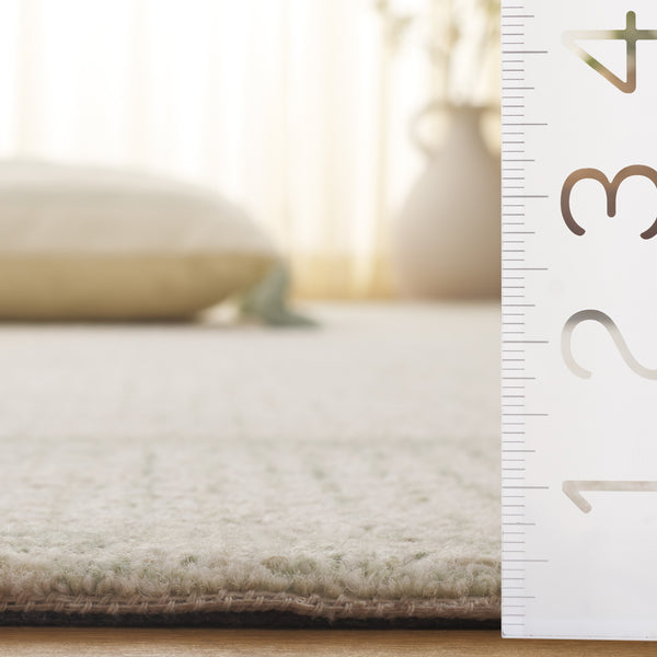 Safavieh Pine Elegant Hand-tufted Runner Rug - Luxurious Modern Design For Hallways And Entryways Sage ,Ivory 80% Wool,10% Cotton,10% Latex Pne703w-5