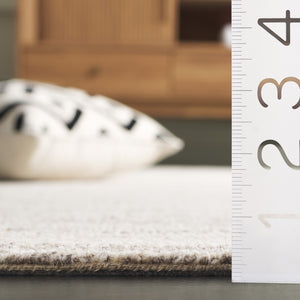 Safavieh Pine Modern Runner Rug - Hand-tufted Luxury In Soft Wool Blend For Elegant Home Décor Appeal Beige ,Ivory 80% Wool,10% Cotton,10% Latex Pne802b-5