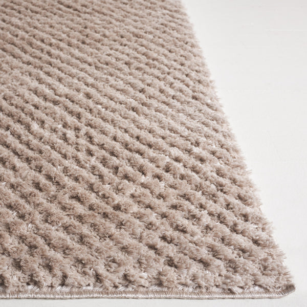 Safavieh Penelope Luxurious Shag Area Rug For Cozy Living Spaces - Exquisite Craftsmanship & Comfort Taupe 73% Polyester,27% Jute Pnl500e-7r