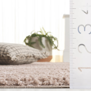 Safavieh Penelope Luxurious Shag Area Rug For Cozy Living Spaces - Exquisite Craftsmanship & Comfort Taupe 73% Polyester,27% Jute Pnl500e-7r