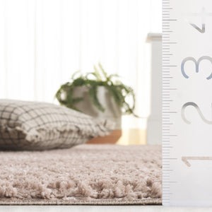 Safavieh Penelope Shag Area Rug - Luxurious Soft Texture, Durable Power-loomed Design, Elegant Home Accent Taupe 73% Polyester,27% Jute Pnl500e-6