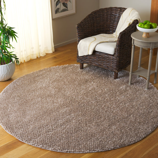 Safavieh Penelope Luxurious Shag Area Rug For Cozy Living Spaces - Exquisite Craftsmanship & Comfort Taupe 73% Polyester,27% Jute Pnl500e-7r