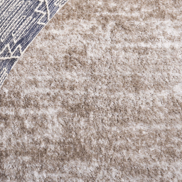 Safavieh Penelope Luxurious Shag Area Rug - Soft, Durable, And Elegant Design For Cozy Living Spaces Taupe ,Ivory 73% Polyester,27% Jute Pnl520e-4