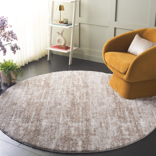 Safavieh Penelope Luxurious Shag Area Rug - Soft, Durable, And Elegant Design For Cozy Living Spaces Taupe ,Ivory 73% Polyester,27% Jute Pnl520e-4