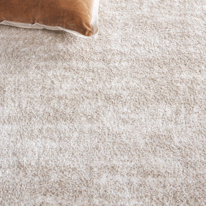 Safavieh Penelope Luxurious Shag Area Rug - Soft, Durable, And Elegant Design For Cozy Living Spaces Beige ,Ivory 73% Polyester,27% Jute Pnl520g-7r