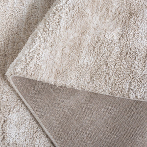 Safavieh Penelope Luxurious Shag Area Rug - Soft, Durable, And Elegant Design For Cozy Living Spaces Beige ,Ivory 73% Polyester,27% Jute Pnl520g-7r