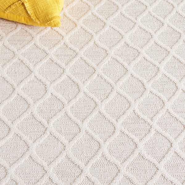 Safavieh Paros Elegant Geometric Diamond Area Rug - Timeless Design For Any Decor, Durable & Stylish Ivory Polypropylene Pos102a-27