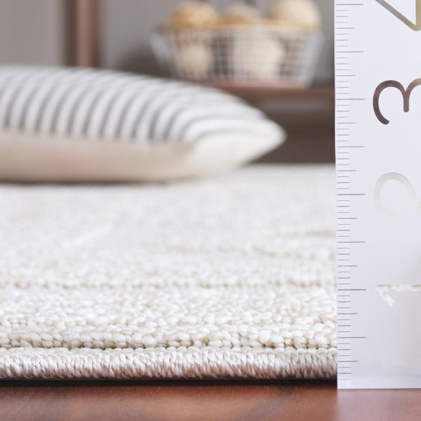 Safavieh Paros Elegant Medallion Area Rug - Timeless Floral Design For Luxury Living Spaces, Durable & Chic Ivory Polypropylene Pos106a-27