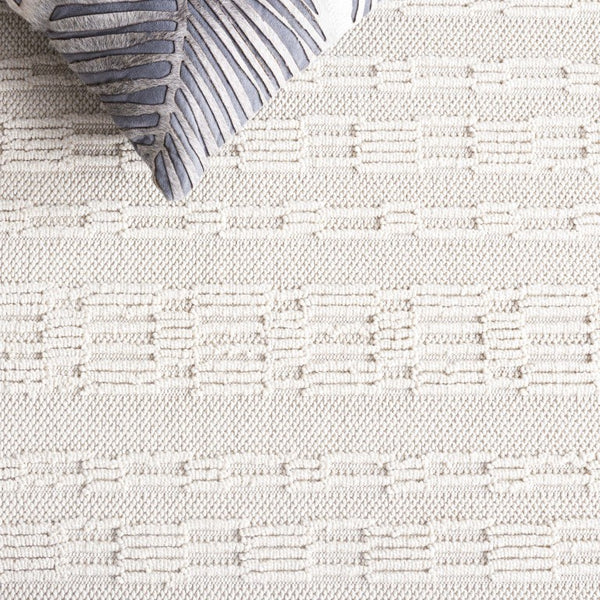 Safavieh Paros Geometric Ivory Polypropylene Runner Rug for Hallways and Entryways 4'-0" x 6'-0" POS112A-4