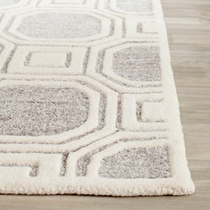 Safavieh Precious Luxurious Hand Tufted Runner Area Rug With Elegant Geometric Design For Timeless Style Silver 40% Polyester 40% Wool 20% Cotton Pre153g-5