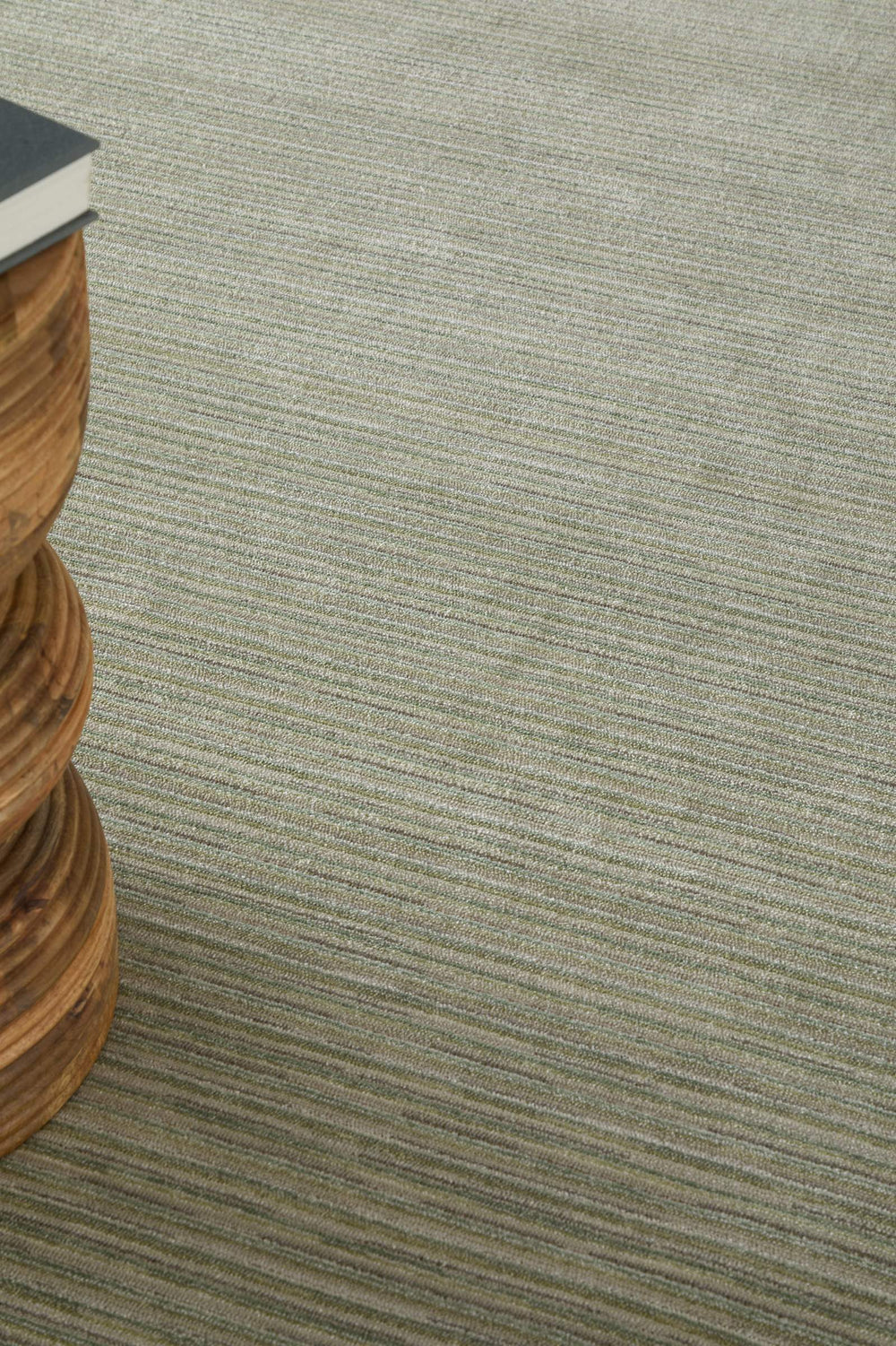Feizy Rugs Priestley Solid Green Striated Area Rug for Modern and Transitional Living Spaces PRI39UCFGRN000E70