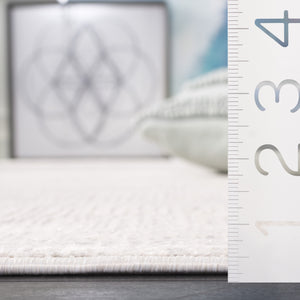 Safavieh Princeton Light Beige Area Runner Rug - Luxurious Power Loomed Design For Hallways & Spaces Light Beige 65% Polyester Pile 12% Cotton 10% Viscose 9.5 % Warp Yarn 3.5%Latex Prn728a-27