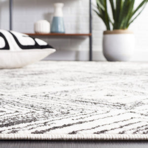 Safavieh Pyramid 225 Power Loomed Modern Rug X23 Ivory / Black PYR225A-7R