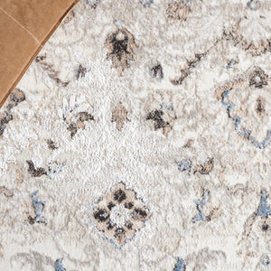 Safavieh Quincy Elegant Area Rug Runner - Transitional Design, Durable Power Loomed, Soft & Stylish Comfort Ivory ,Light Grey 50% Polyester,50% Polypropylene Qcy104a-5