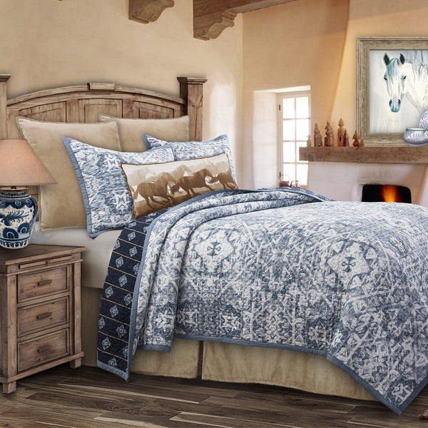 Hiend Accents Skyler Reversible Quilt Set - Elegant Shibori Design, Soft Cotton Comfort, Perfect For Any Decor White,Blue Face And Back, 100% Cotton,Fill, 100% Polyester Qn1837-kg-oc