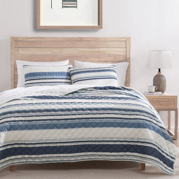 Hiend Accents Mystic Stripe Cotton Gauze Quilt Set - Luxurious 3-piece Bedding For Timeless Style & Comfort Navy Face And Back, 100% Cotton,Fill, 100% Polyester Qn2335-kg-na