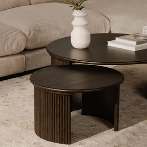 Moe's Home Penny Coffee Table: Elegant Nesting Design With Solid Oak Top And Playful Fluted Bases For Charm Brown Solid Oak Tabletop,Oak Veneer Over Plywood Base Qo-1011-20