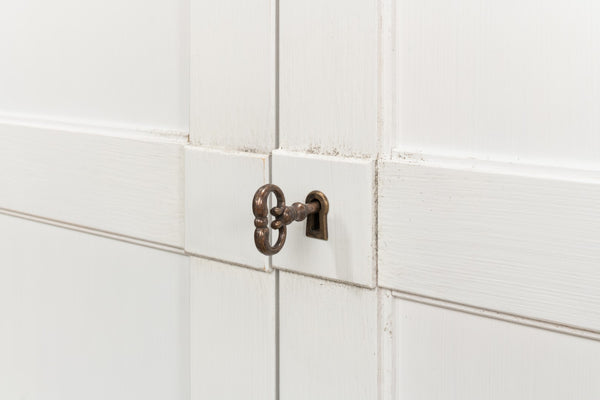 Sarreid Luciana 112” Buffet In Cortina White Finish - Elegant Pine Storage With 6 Wood Doors For Style White  R045-79w