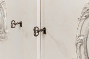 Sarreid Crested Wall Cabinet - Elegant White Finish With 4 Doors, 4 Keys & 4 Adjustable Shelves For Storage White  R110-37