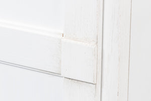 Sarreid Center Media Unit & Hutch - Elegant Solid Pine Design In Cortina White For Stylish Living Spaces White  R242-79