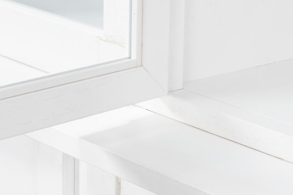 Sarreid Center Media Unit & Hutch - Elegant Solid Pine Design In Cortina White For Stylish Living Spaces White  R242-79