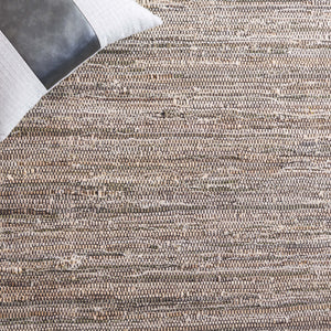 Safavieh Rag Handwoven Area Rug In Ivory And Black - Modern Eco-friendly Design For Chic Home Decor Beige ,Black 80% Denim,20% Cotton Rar301b-6r