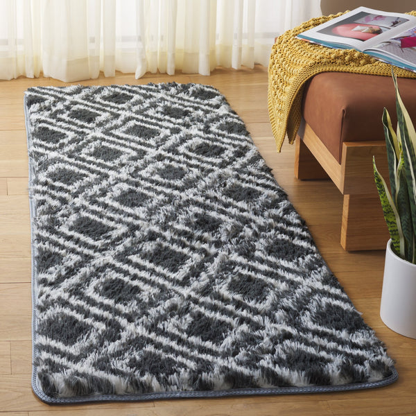 Safavieh Rainbow Luxurious Shag Area Rug - Soft Polyester, Stylish Diamond Design, Perfect For Any Room Charcoal ,White Polyester Pile Rbo102h-57