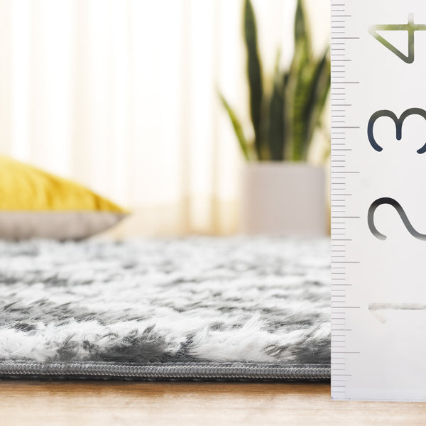 Safavieh Rainbow Luxurious Shag Area Rug - Soft Polyester, Stylish Diamond Design, Perfect For Any Room Charcoal ,White Polyester Pile Rbo102h-57