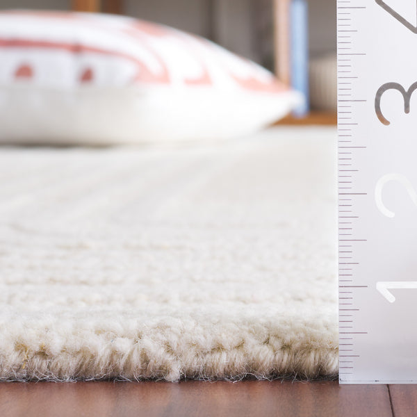 Safavieh Rodeo Drive Hand-tufted Area Rug: Elegant Geometric Design In Luxurious Wool & Cotton Blend Ivory ,Beige 80% Wool,20% Cotton Rd376b-6sq