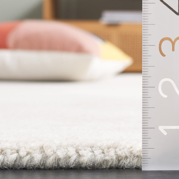 Safavieh Rodeo Handcrafted Area Rug - Luxurious Wool Blend In Elegant Abstract Design For Timeless Comfort Ivory ,Grey 80% Wool 20% Cotton Rd409f-6