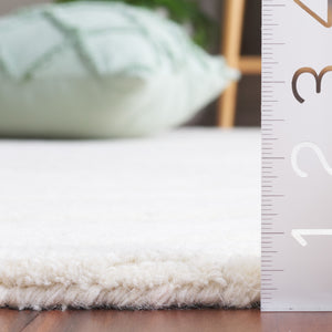 Safavieh Rodeo Hand-tufted Runner Rug - Luxurious Wool & Cotton Blend, Modern Design For Elegant Spaces Ivory 80% Wool,20% Cotton Rd451a-5