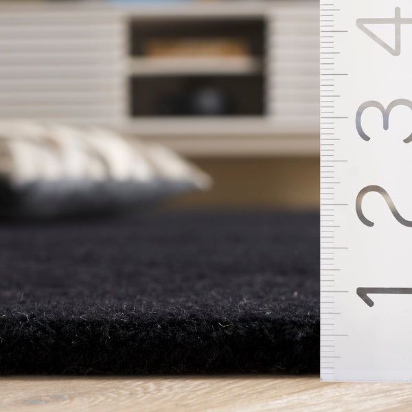 Safavieh Rodeo Hand-tufted Area Rug - Luxurious Wool & Cotton Blend With Geometric Design For Elegant Spaces Black 80% Wool & 20% Cotton Rd676z-6r