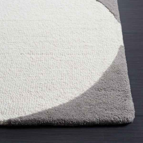 Rodeo Drive Hand Tufted Wool Cotton Rug - Luxurious Contemporary Design for Elegant Interiors