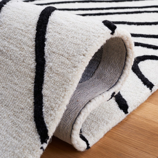 Safavieh Rodeo Drive Geometric Area Rug - Hand-tufted Wool Cotton, Contemporary Design For Elegant Spaces Ivory ,Black Wool Cotton With Latex Rd860b-4r
