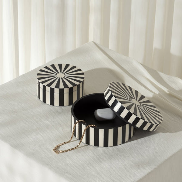 Safavieh CHARLI, Elegant Black/Ivory Decorative Box Set of 2 - Chic Storage for Modern Home Accents & Style RDC5000A-SET2