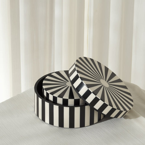 Safavieh CHARLI, Elegant Black/Ivory Decorative Box Set of 2 - Chic Storage for Modern Home Accents & Style RDC5000A-SET2