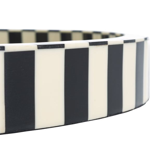 Safavieh Charli, Stunning Black/Ivory Circle Tray - Elegant Resin & Mdf Design For Home Decor & Serving Black ,Ivory Resin+Mdf Rdc5007a