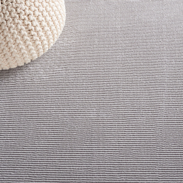 Safavieh Revive Elegant Area Rug - Timeless Chic Design For Home, Durable Power Loomed Construction, Plush Comfort Grey Polyester Rev102f-7