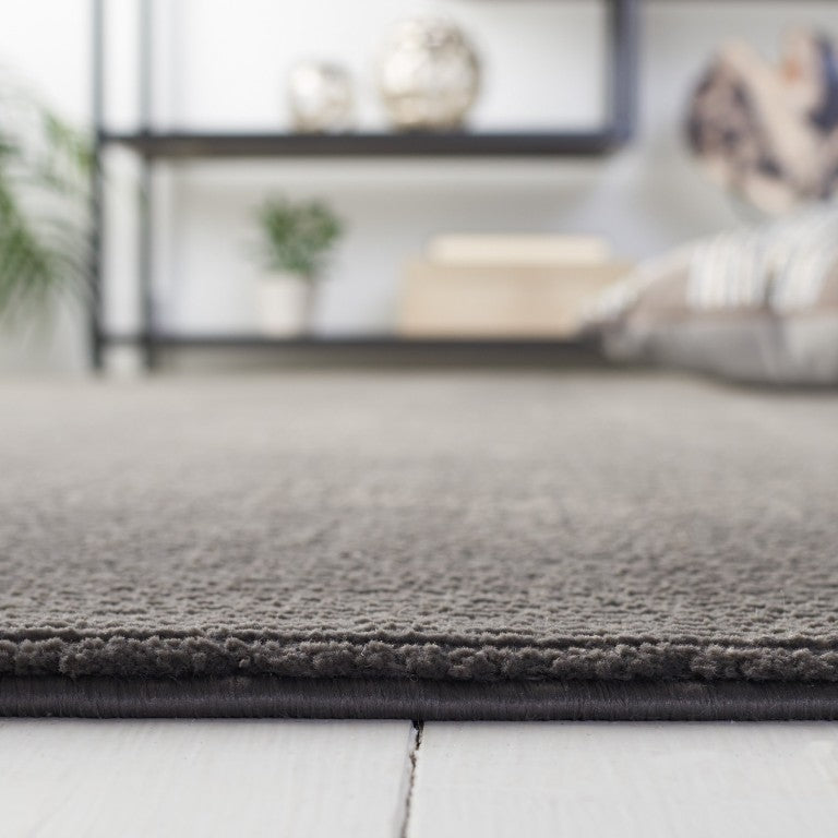 Safavieh Revive Solid Charcoal Power Loomed Recycled Polyester Area Rug for Modern Living Spaces REV102H-7